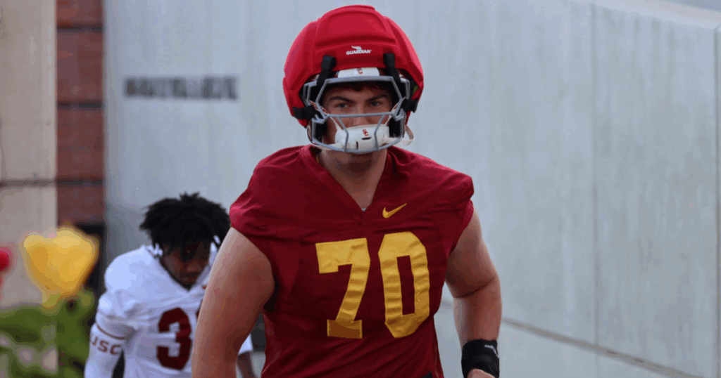 USC offensive tackle Aaron Dunn