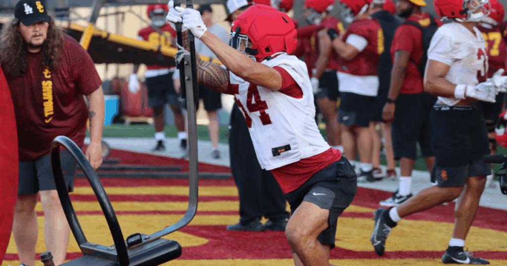 USC linebacker AJ Tuitele