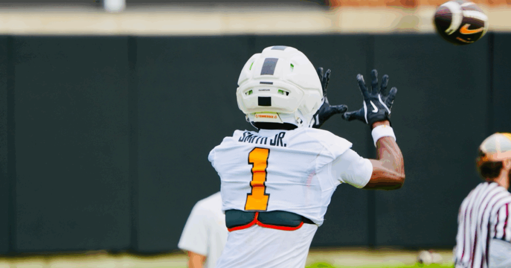 WR Travis Smith