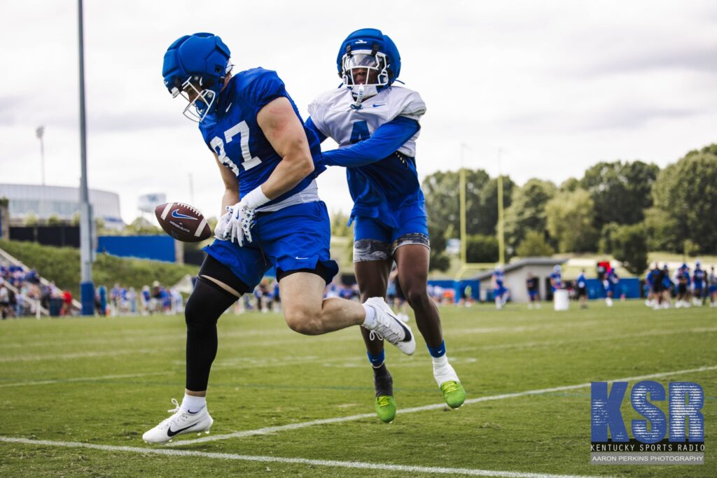 Cam Dooley defends Henry Boyer at Kentucky Football Fan Day, via Aaron Perkins, KSR