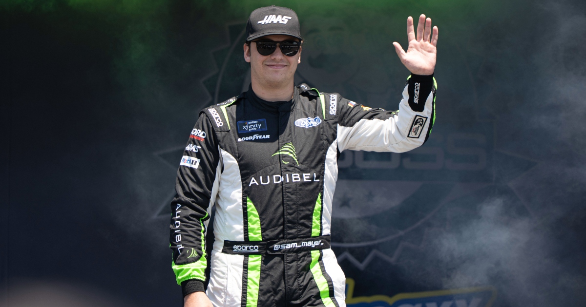 Sam Mayer takes advantage of late restart, wins Hy-Vee Perks 250 at Iowa Speedway