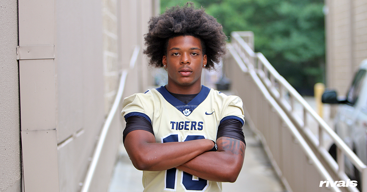 Four-star DB Kennedy Green Prioritizes South Carolina in Recruitment