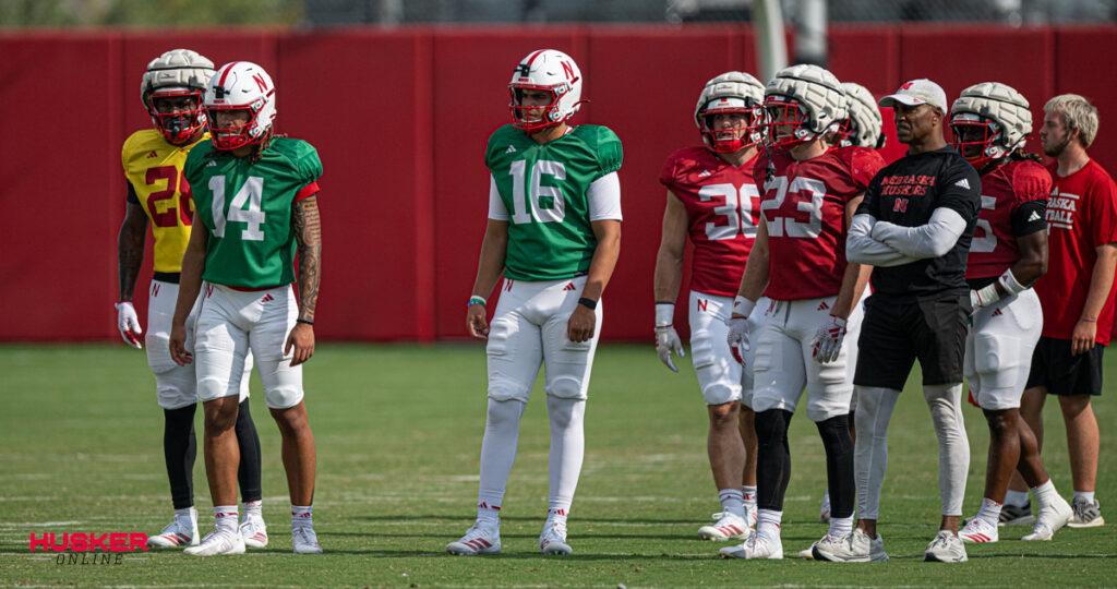 TJ Lateef, Marcos Davila