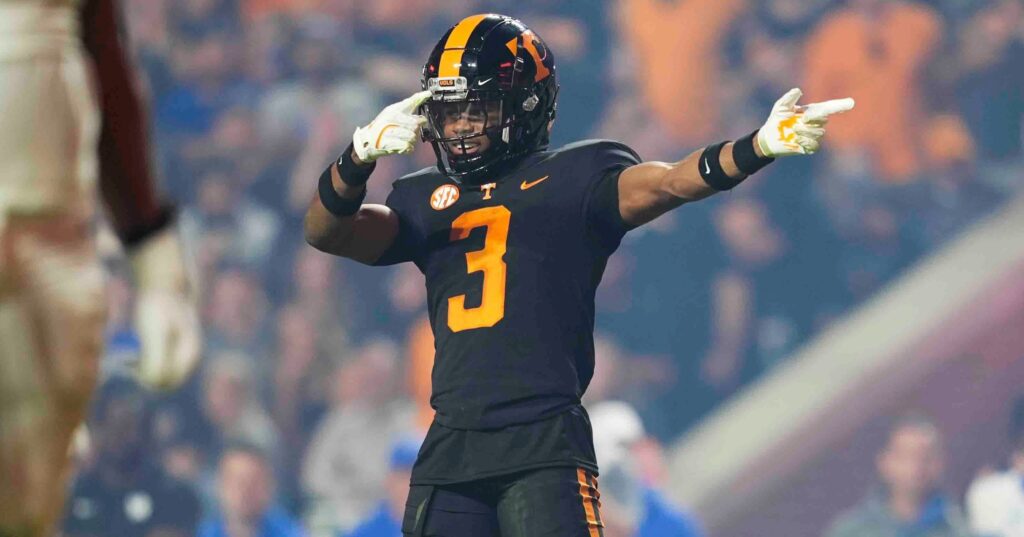 Caitie McMekin/USA TODAY Network via Imagn Images | Nov 2, 2024; Knoxville, Tennessee, USA; Tennessee Volunteers defensive back Jermod McCoy (3) points down the field during during the second half against the Kentucky Wildcats at Neyland Stadium. Mandatory Credit: Caitie McMekin/USA TODAY Network via Imagn Images