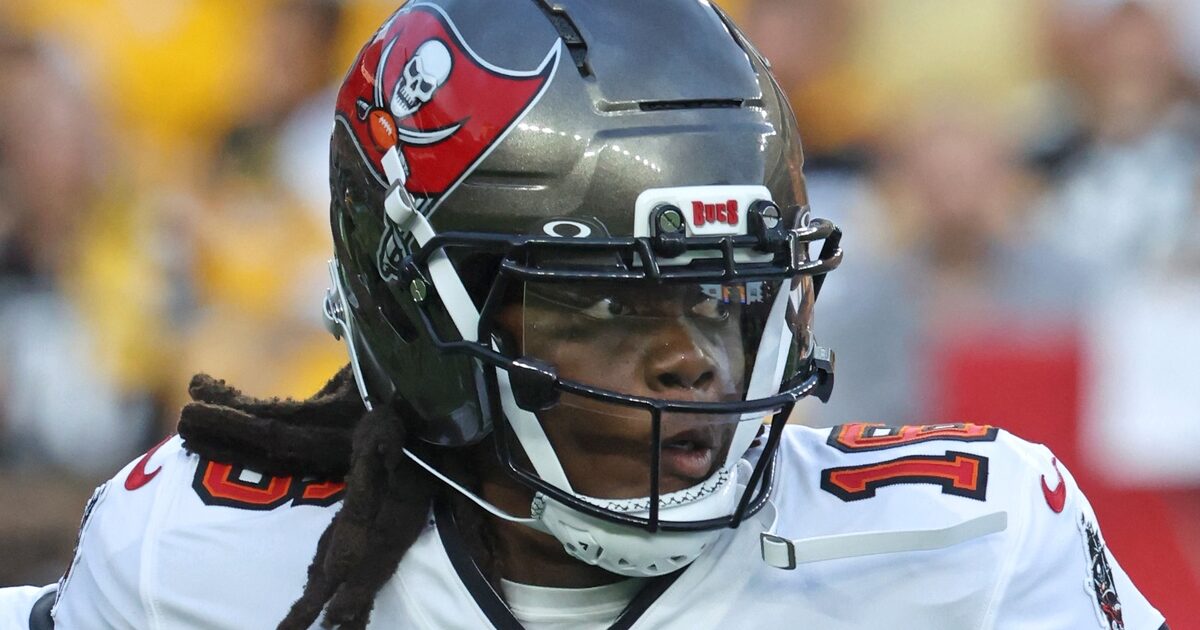 Teddy Bridgewater FaceTimes Northwestern (Fla.) before game