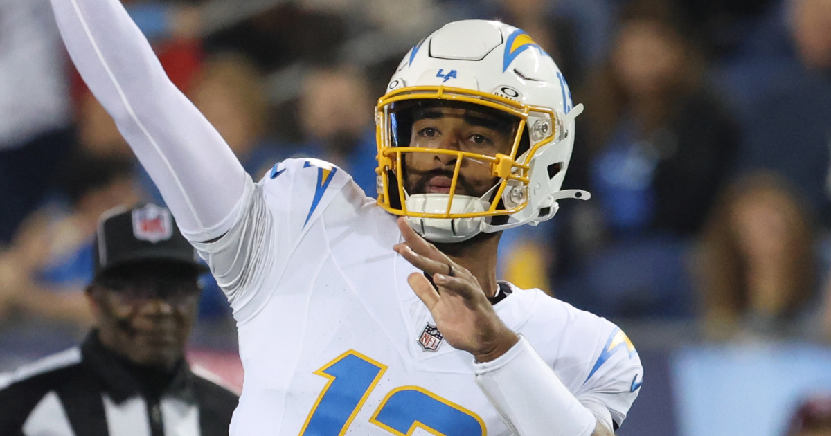 Los Angeles Chargers QB DJ Uiagalelei throws first preseason touchdown