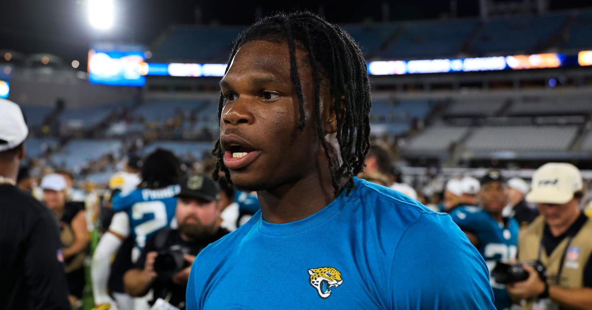 WATCH: Travis Hunter announces major life milestone in touching fashion