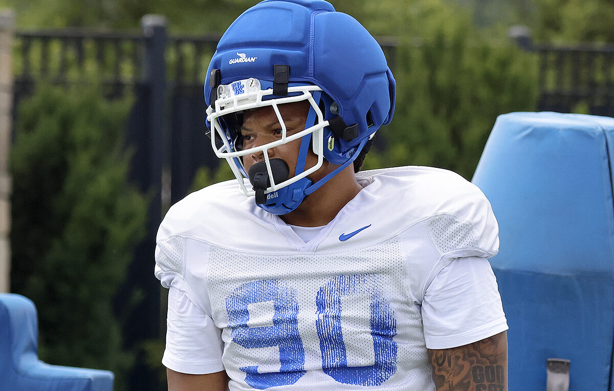 Status of Two Kentucky Football Players Uncertain Ahead of Ole Miss