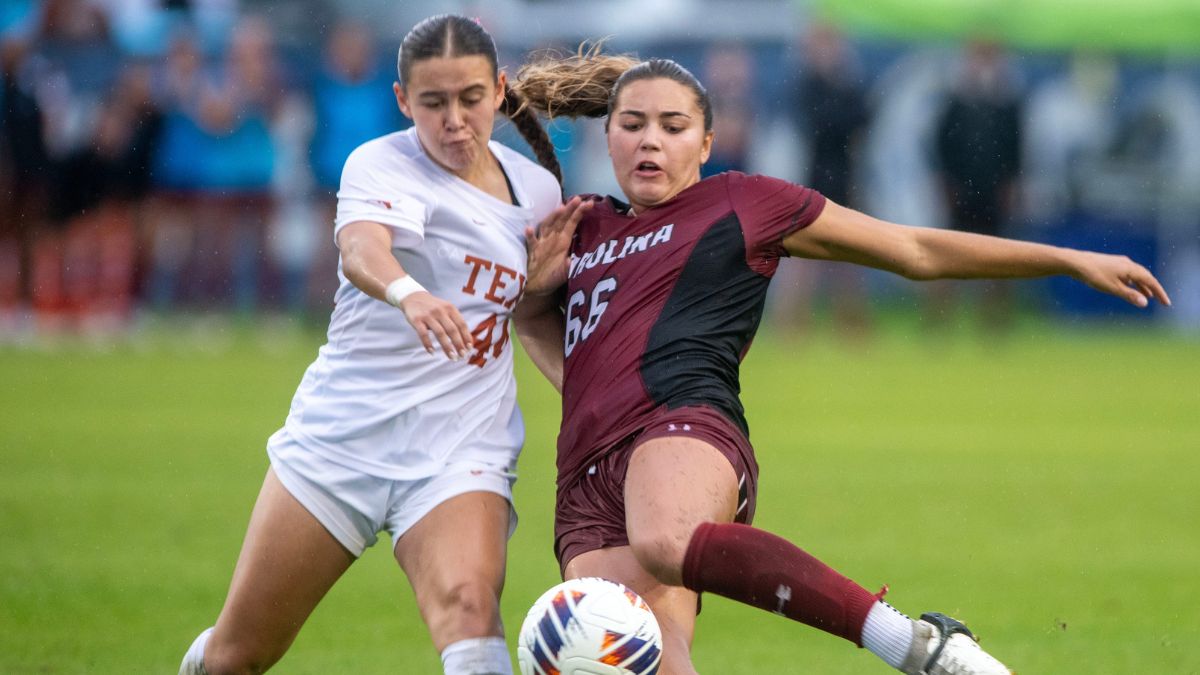 South Carolina women’s soccer battles Clemson to scoreless stalemate in rivalry matchup