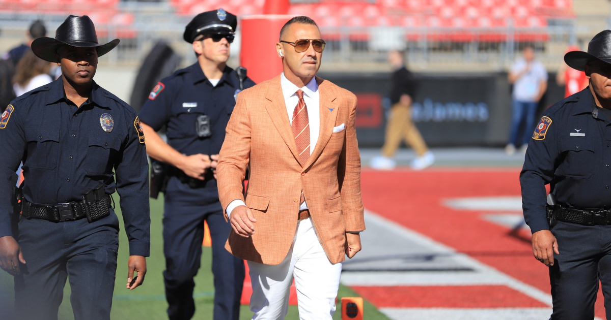 LIVE UPDATES: No. 1 Texas takes on No. 3 Ohio State