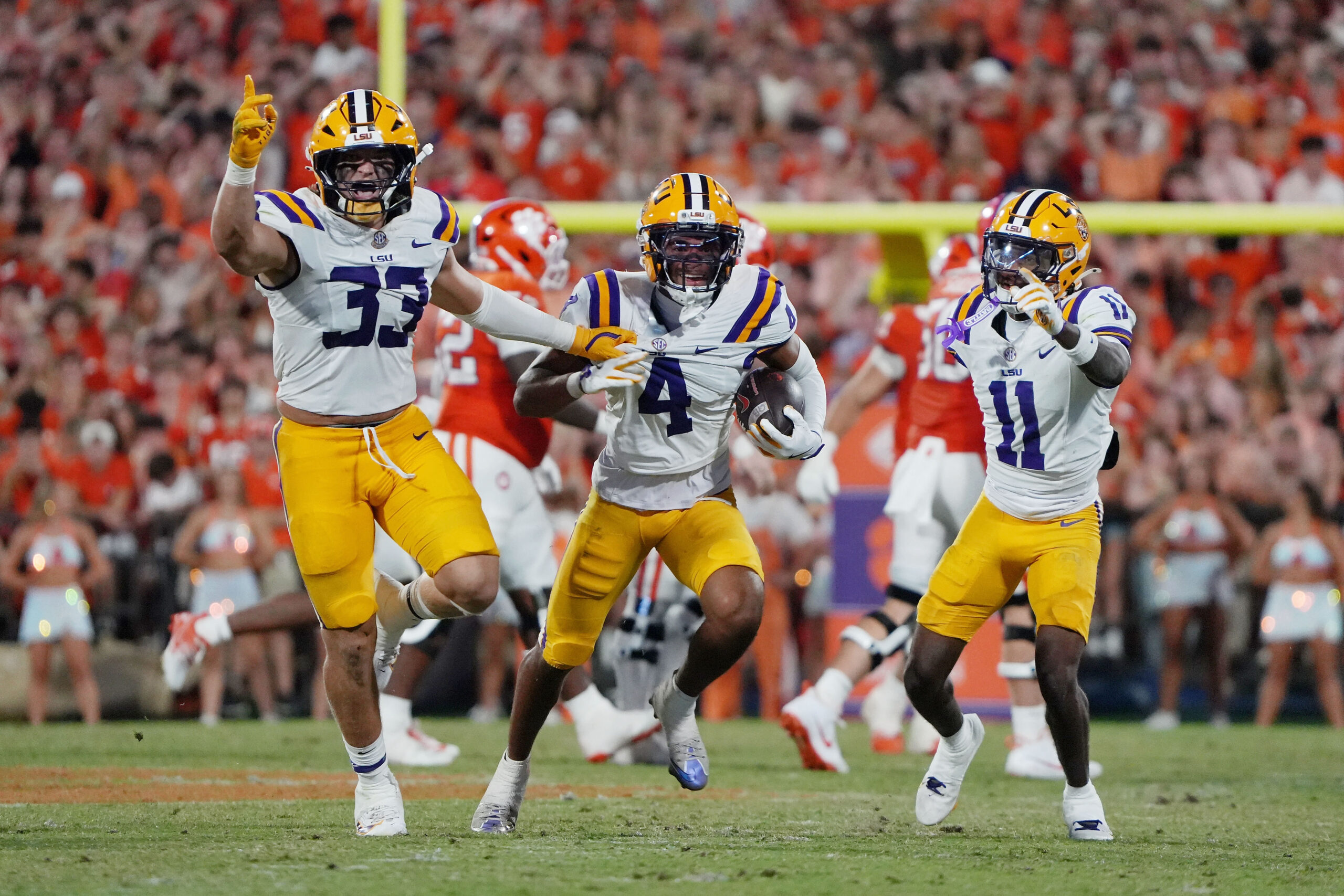 Here's how LSU went on the road and beat a Top 5 Clemson team