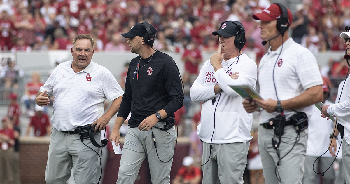 How Kevin Wilson is helping Ben Arbuckle, OU offense