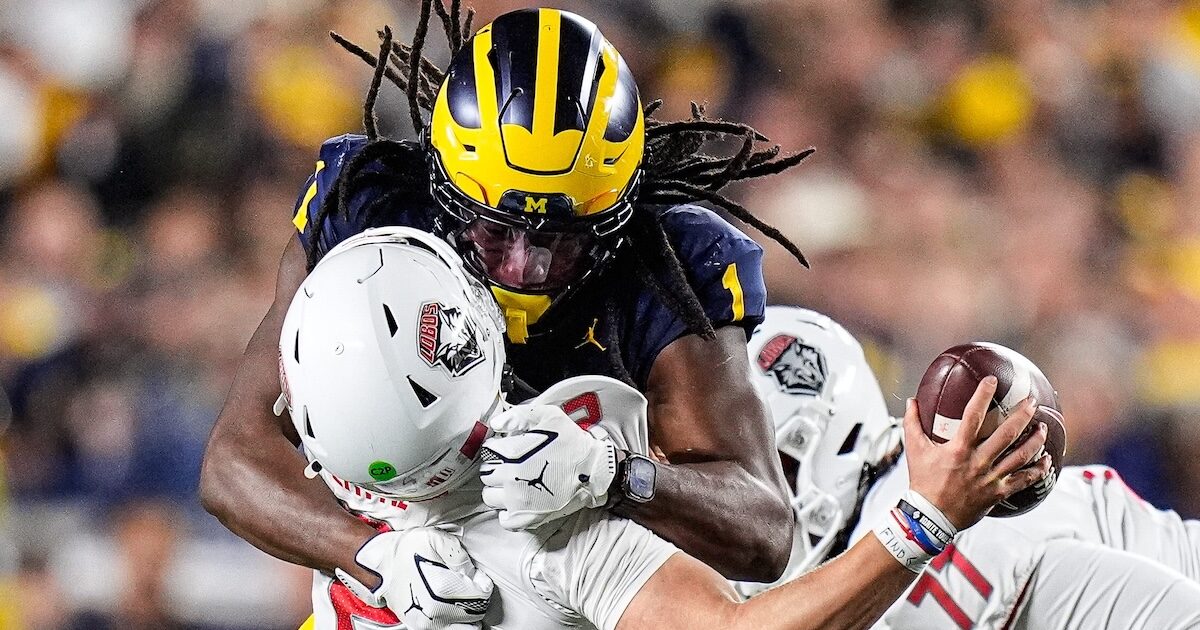 College football analyst rips officials for Jaishawn Barham ejection