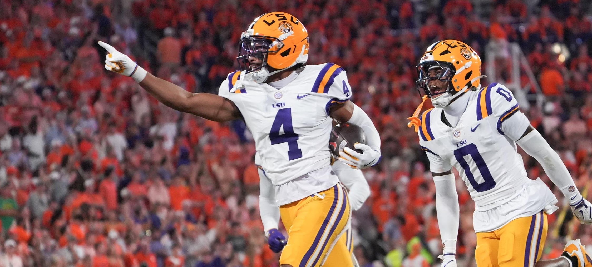LSU CB nombró al Deportista Doméstico de la Semana del Premio Bednarik
