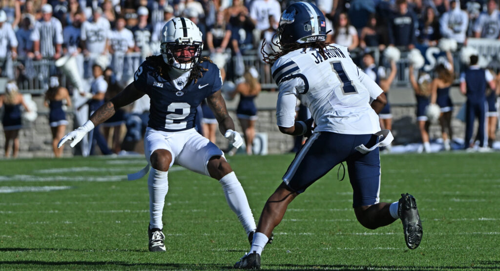 Cornerback Audavion Collins