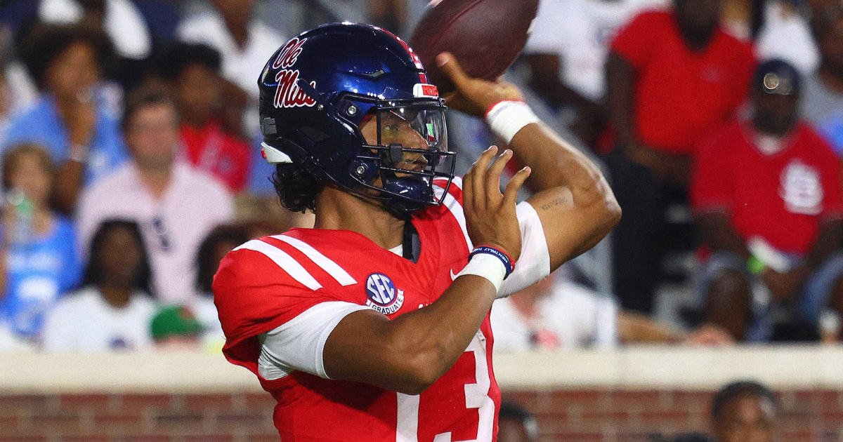 Ole Miss' offense still humming under new QB Austin Simmons