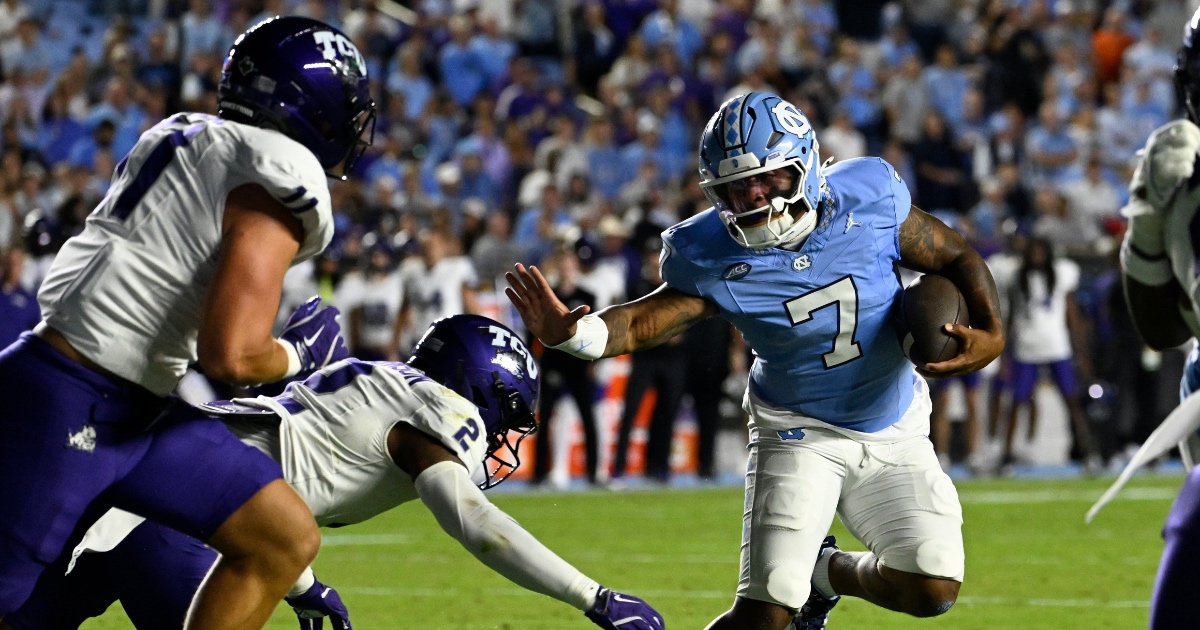 Gio Lopez injury update: ESPN gives scary update as QB heads to locker room