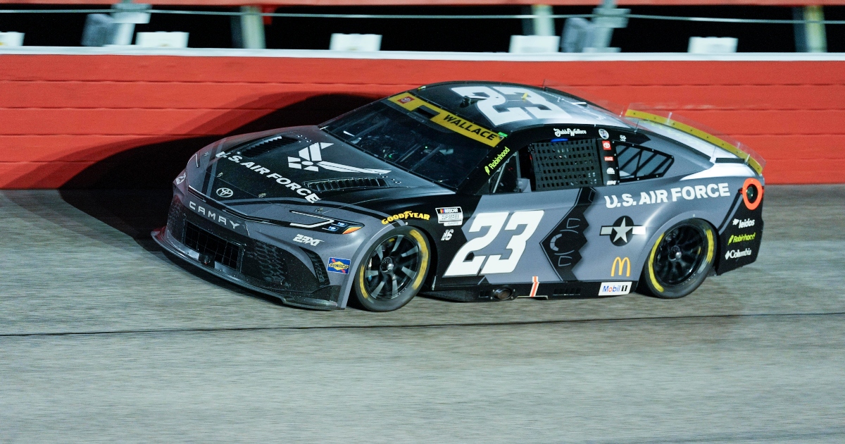 Bubba Wallace sounds off on P6 Darlington finish, 'treacherous' pit road