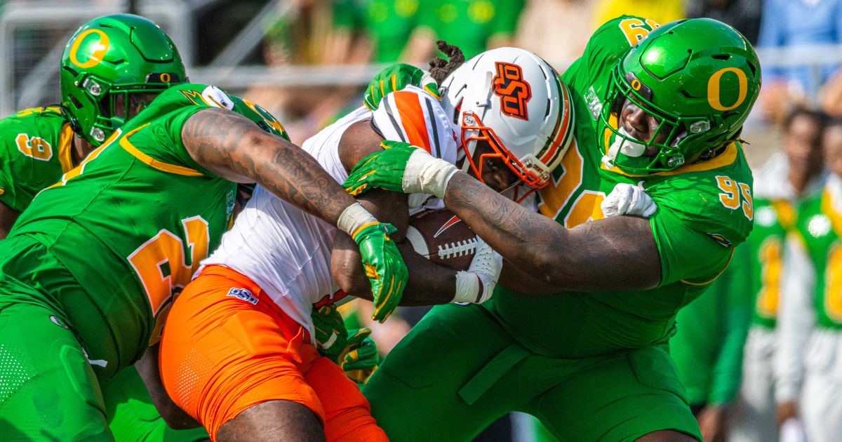 Oregon defensive lineman Terrance Green plans to enter NCAA transfer portal