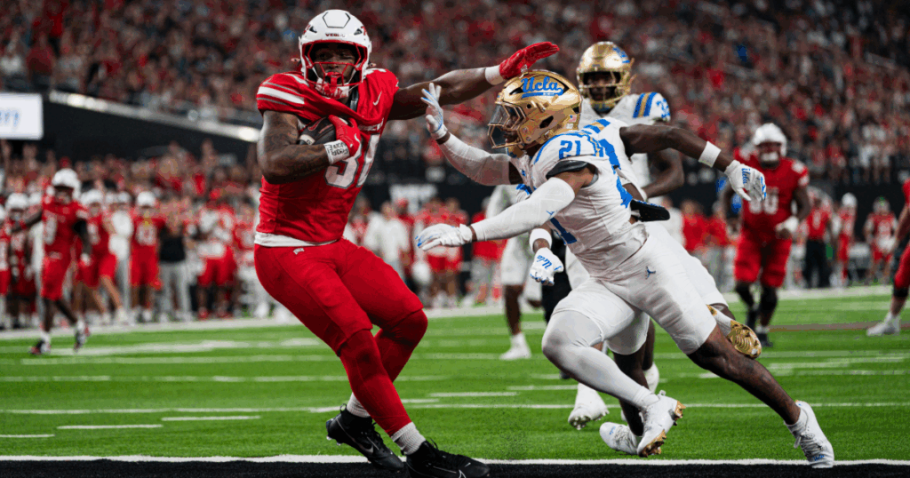 UCLA defensive back Cole Martin