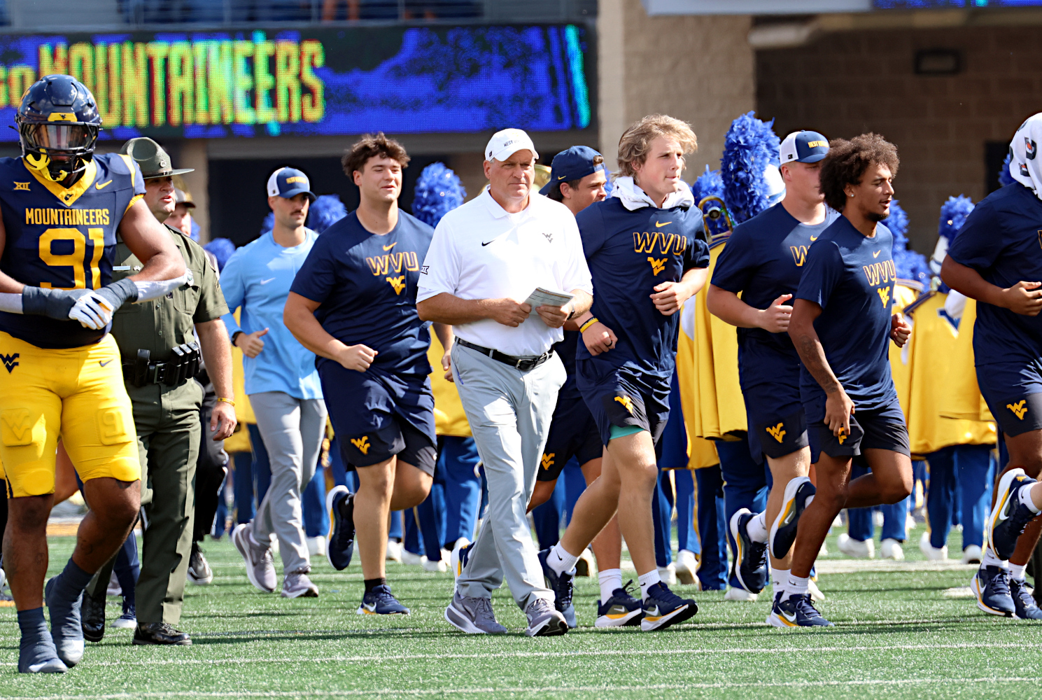 Rich Rodriguez discusses progress of offensive line
