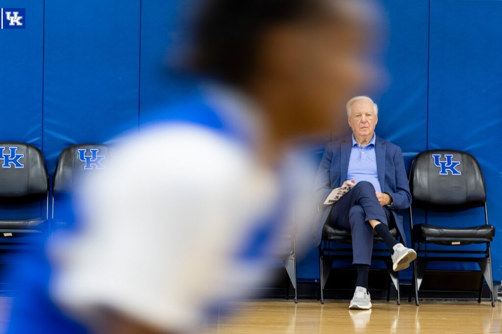 Bill Raftery watches Kentucky Basketball practice - Photo via UK Athletics