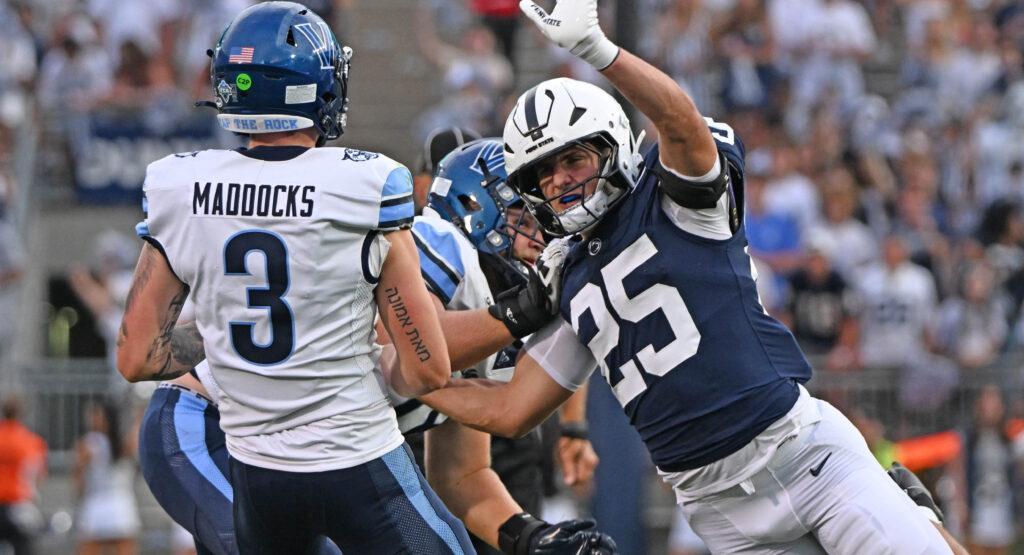 Linebacker Alex Tatsch