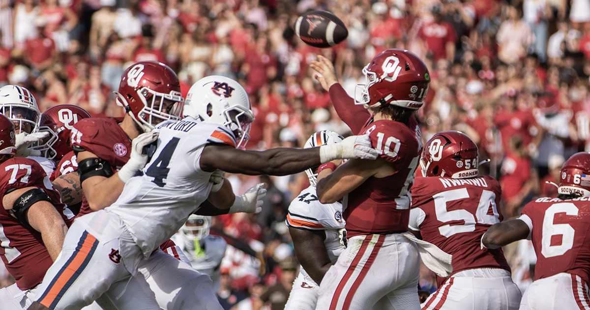 Sources: OU quarterback John Mateer suffers hand injury