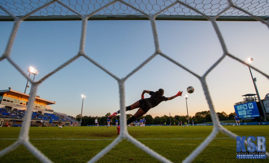UK Women's Soccer vs. No. 25 Alabama at the Wendell and Vickie Bell Soccer Complex on Friday, September 26, 2025 in Lexington, Kentucky. Photo by Crawford Ifland, Kentucky Sports Radio.