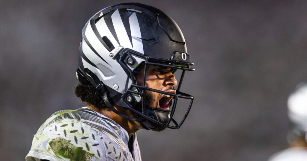 Oregon QB Dante Moore