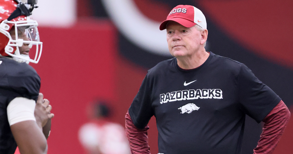 Bobby Petrino, Arkansas hire former top NFL assistant to coaching staff