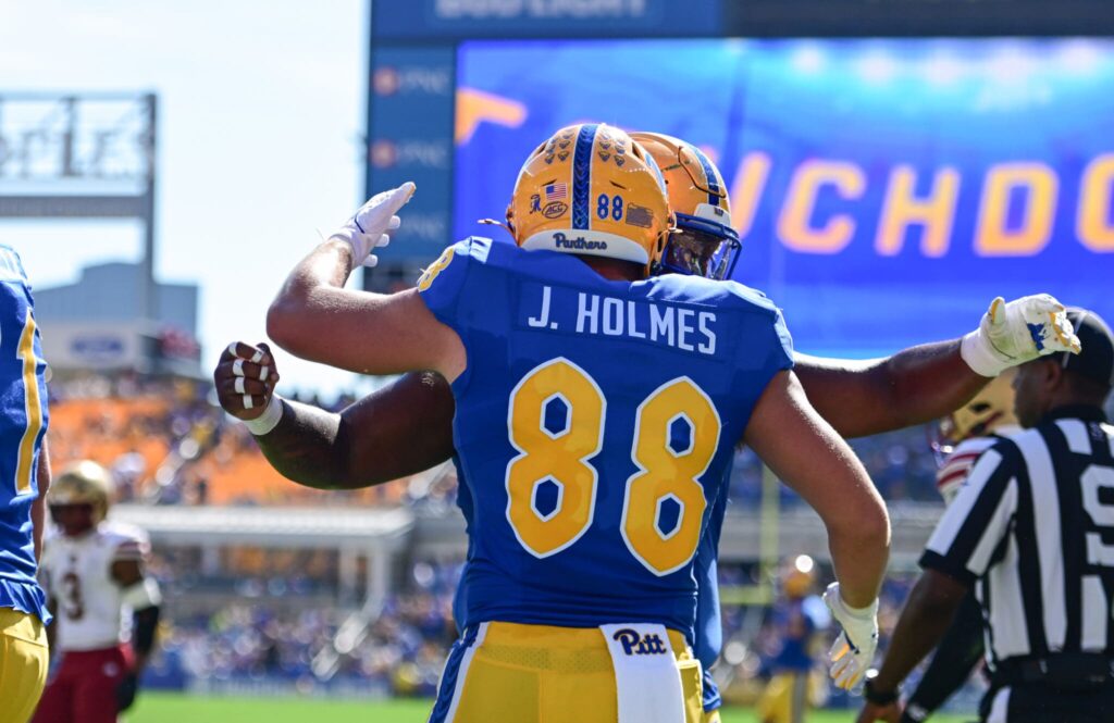 Pitt tight end Justin Holmes celebrates a touchdown against Boston College. Oct. 4, 2025 - Ed Thompson / PSN