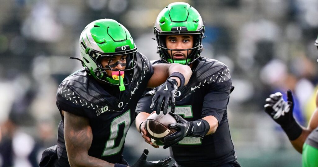 Oregon QB Dante Moore
