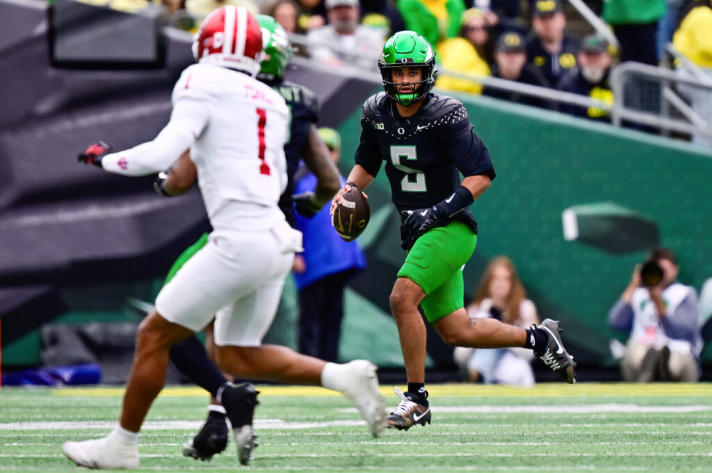 Oregon QB Dante Moore