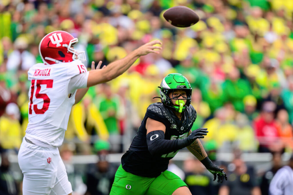 Oregon OLB Matayo Uiagalelei