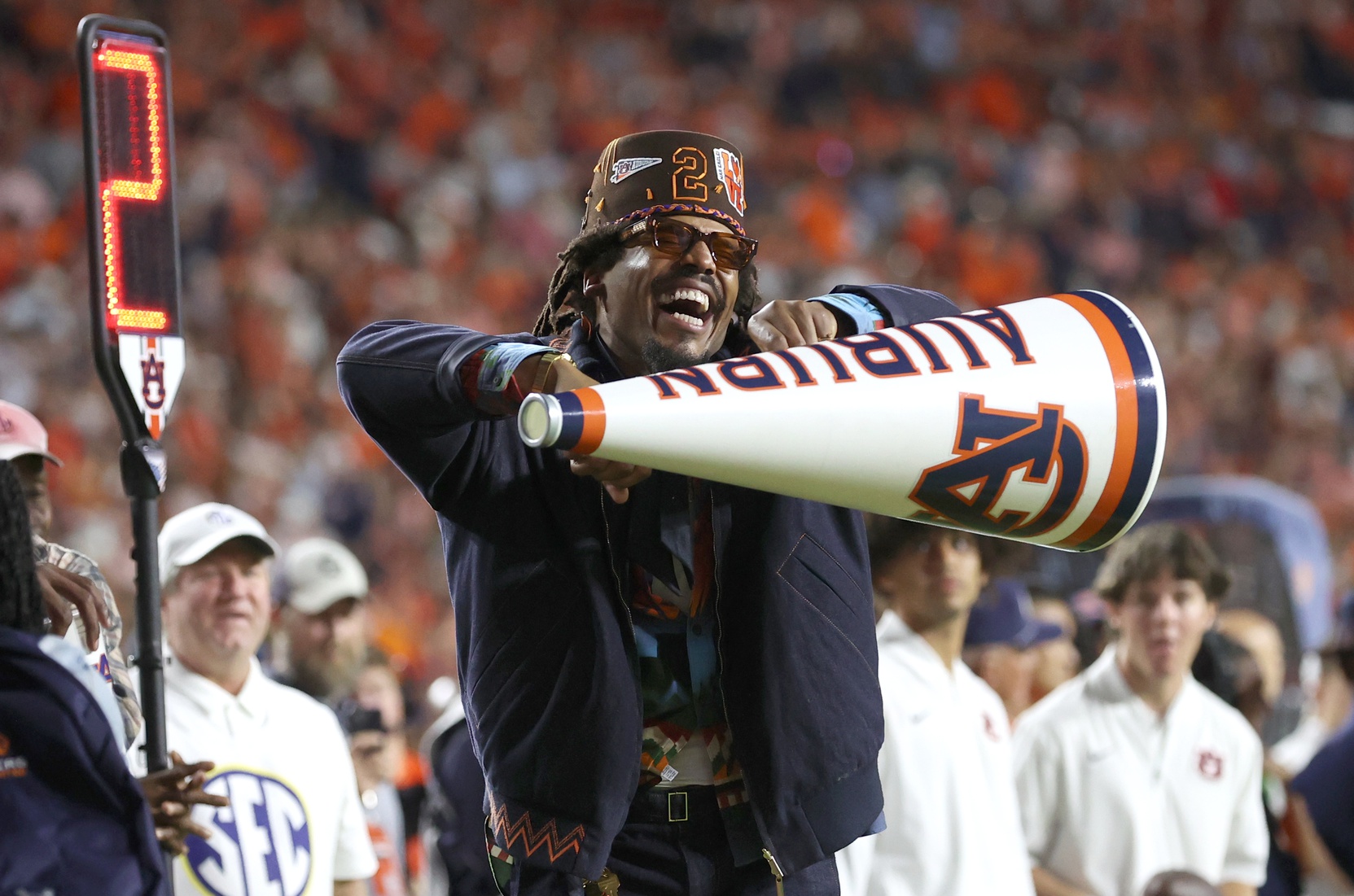 Cam Newton puts controversial SEC officials from Auburn vs. Georgia on blast: 'I'm still looking for you'