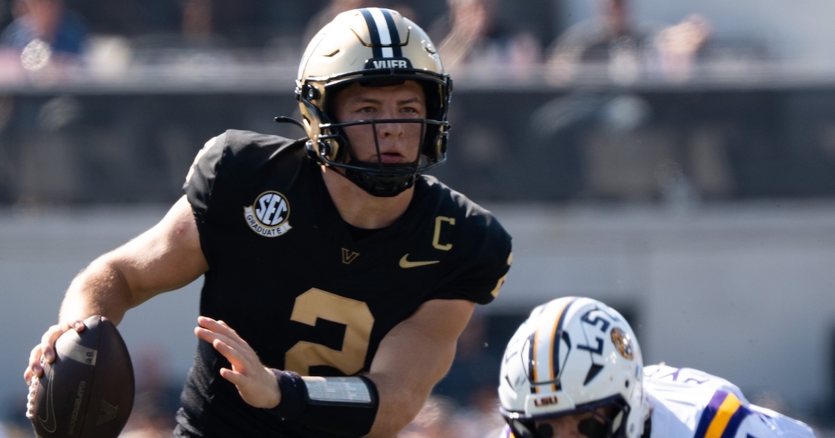 LOOK: Diego Pavia hits Heisman Trophy pose after TD run vs. LSU