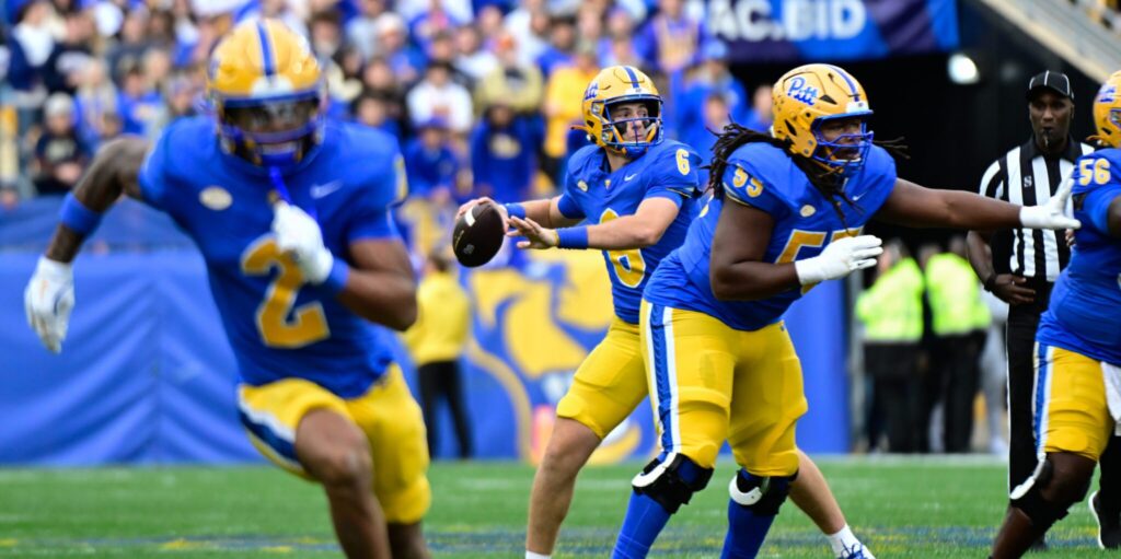 Pitt offensive guard BJ Williams (55) blocks for quarterback Mason Heintschel against NC State. Oct. 25, 2025 - Ed Thompson / PSN