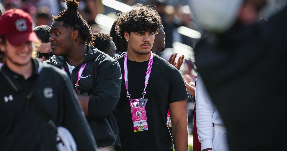 RECRUITS REACT: South Carolina targets react to atmosphere for Alabama game
