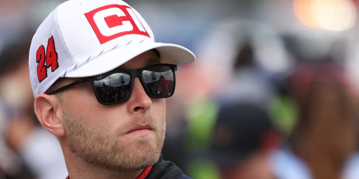 Kevin Harvick admits concern for William Byron battling Ryan Blaney at Martinsville