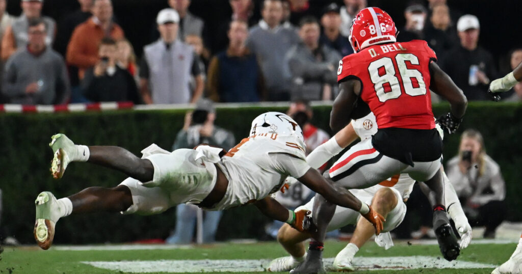 Jelani McDonald, Dillon Bell