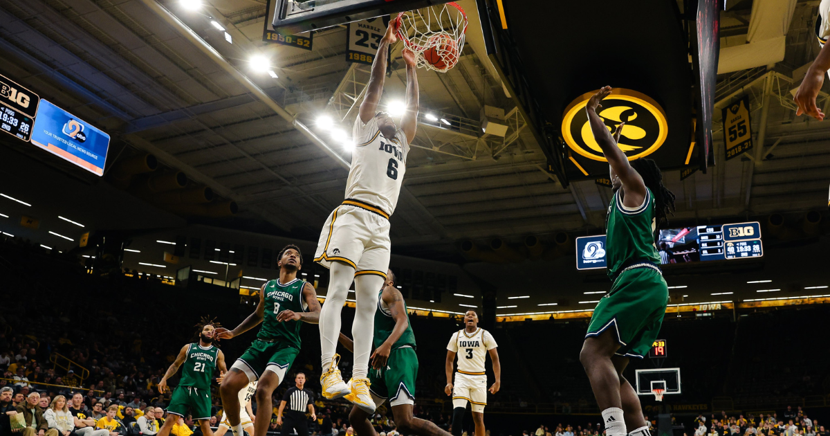 Hawkeyes pull away for comfortable win over Chicago State