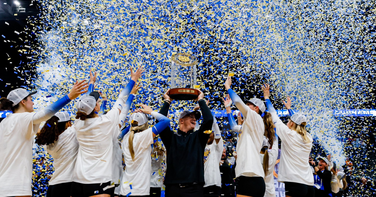 PREVIEW: No. 1 Kentucky VB Hosts Wofford in NCAA Tournament Opener