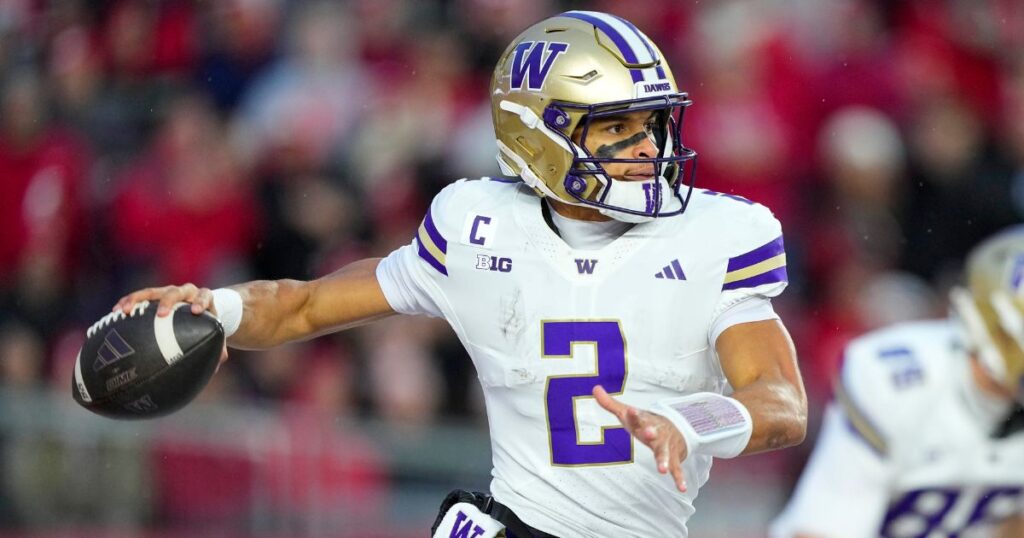 Washington QB Demond Williams Jr.