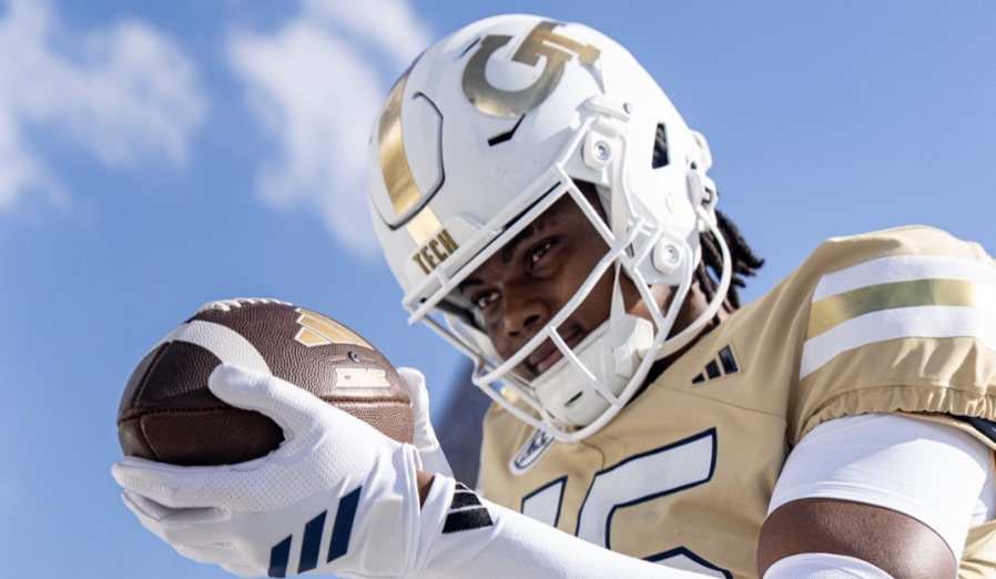 Georgia Tech makes late move for EDGE Jordan Woods and he commits to the Yellow Jackets