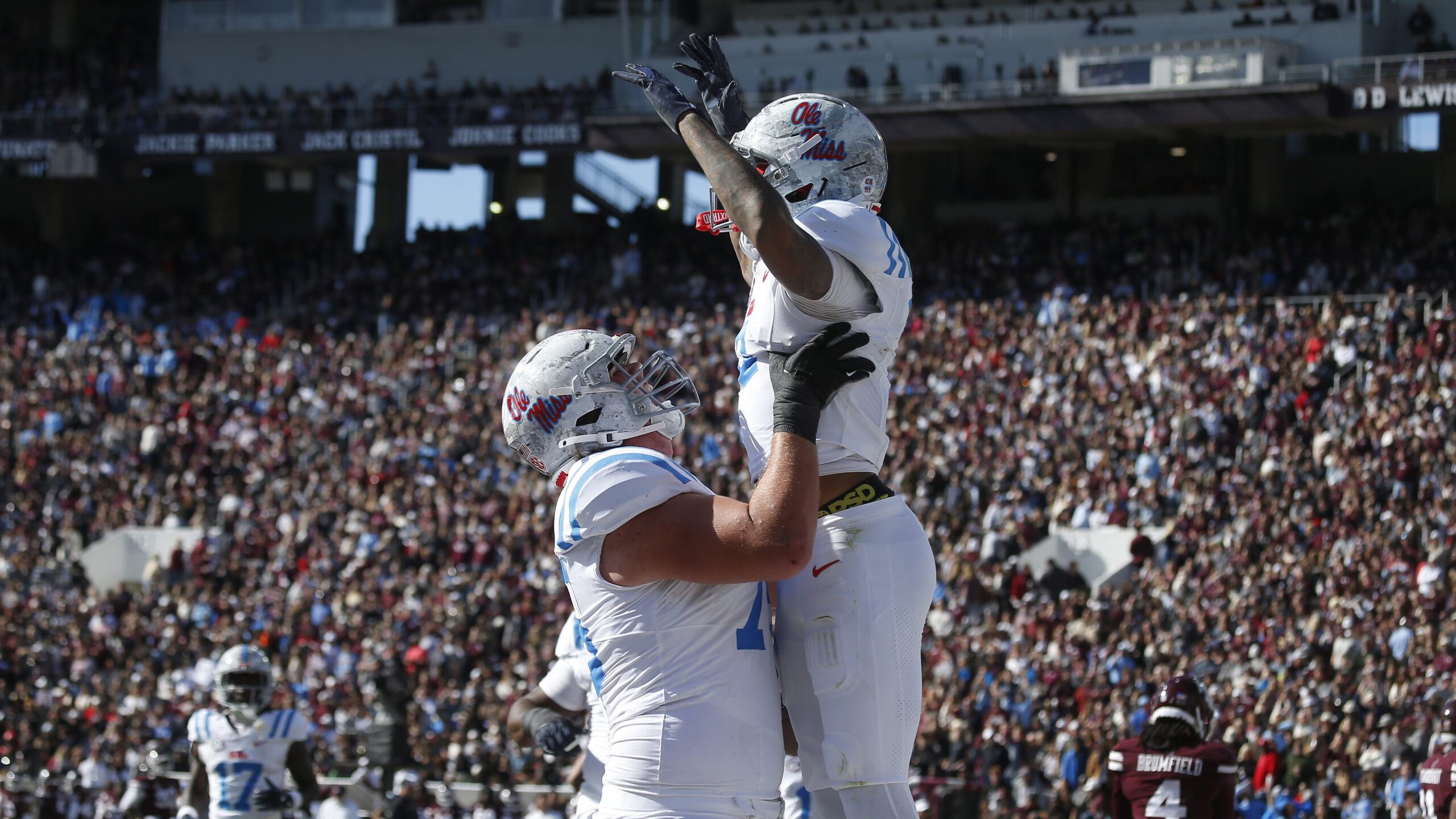 Snap Judgement: Look! a football game broke out amidst all the Lane Kiffin talk