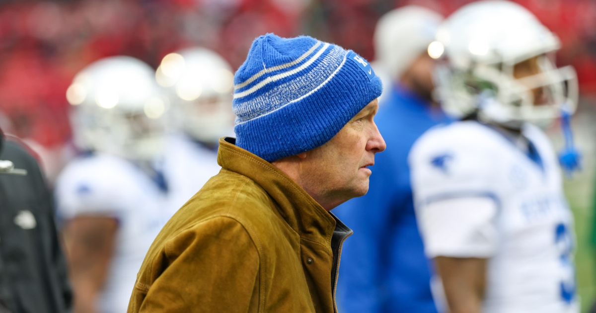 "You know what to do, Mitch!" UK fan lets Mitch Barnhart hear it after the blowout