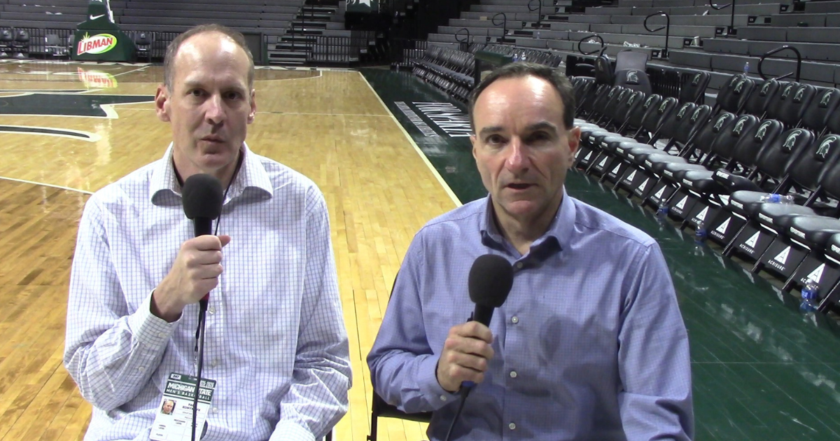 V-Cast: Michigan State basketball makes a statement and Coach Fitz makes an entrance in win over Iowa