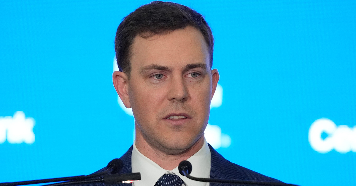 Will Stein pushes back on misconceptions about NIL at Oregon, praises Kentucky support