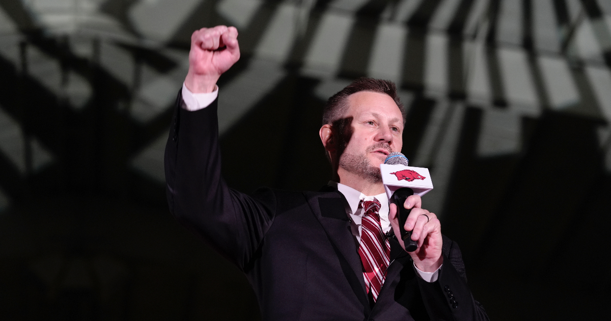 Arkansas reportedly hires safeties coach